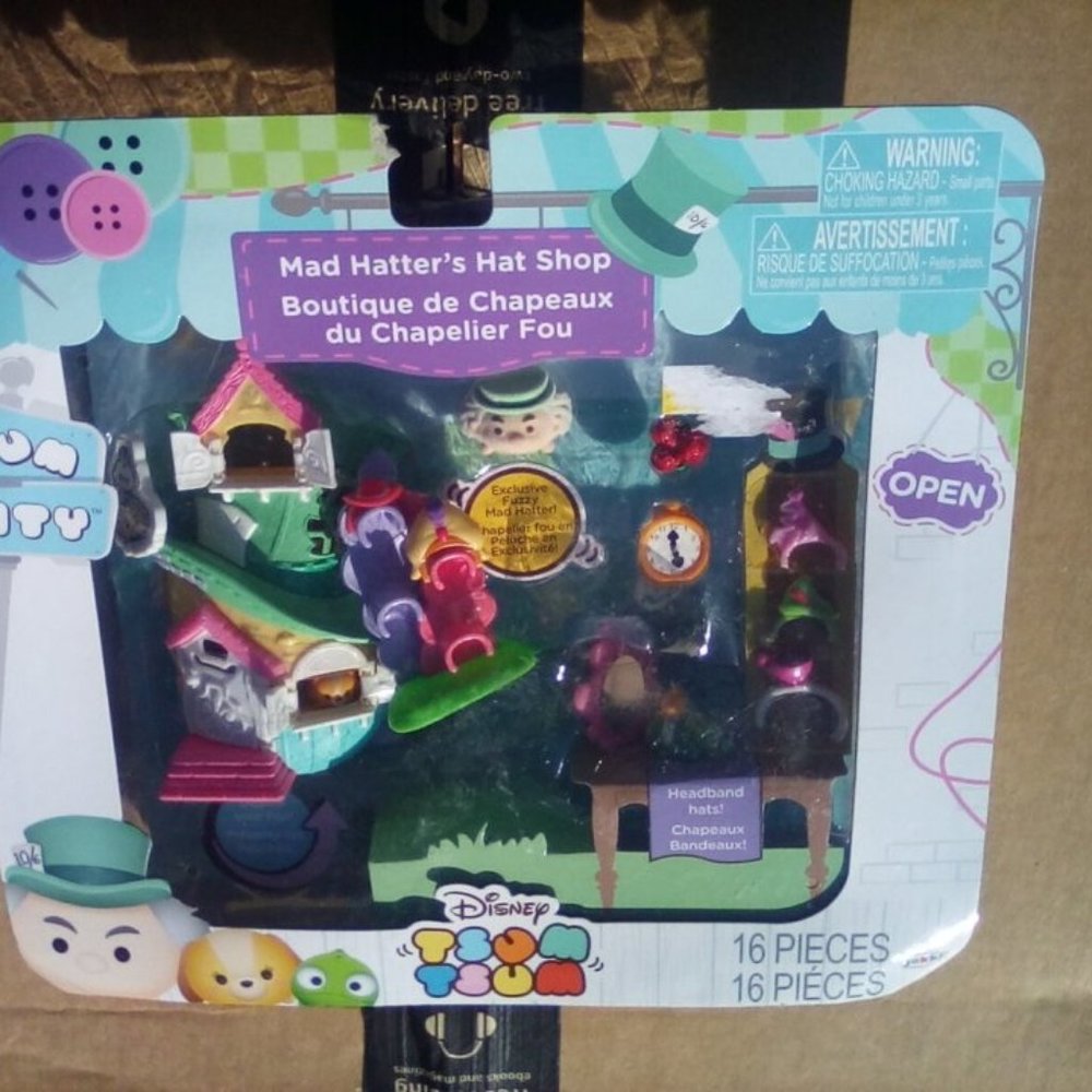 Disney Tsum Tsum Mad Hatter's Hat Shop Tsum City 16pc Set